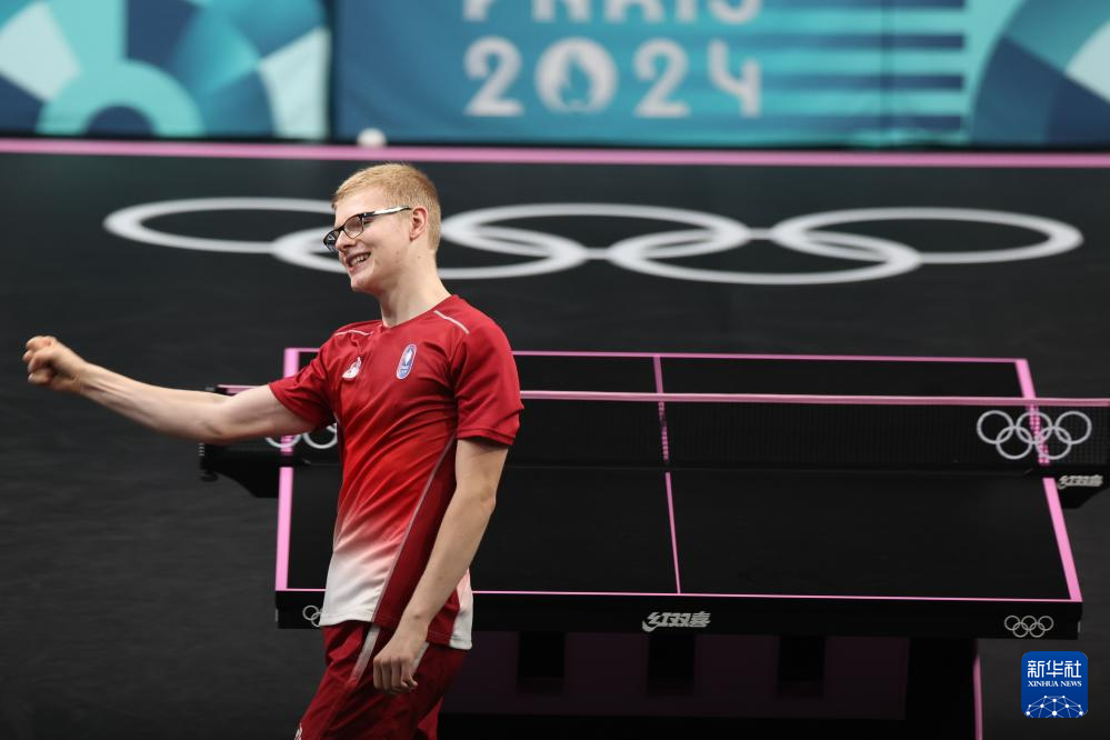 年轻中场科 年轻中场科