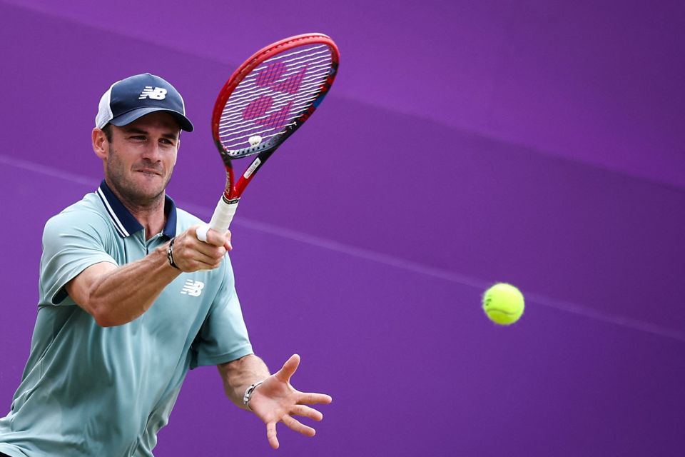 队友长传球 队友长传球